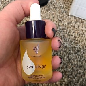 Younique uplift beauty oil